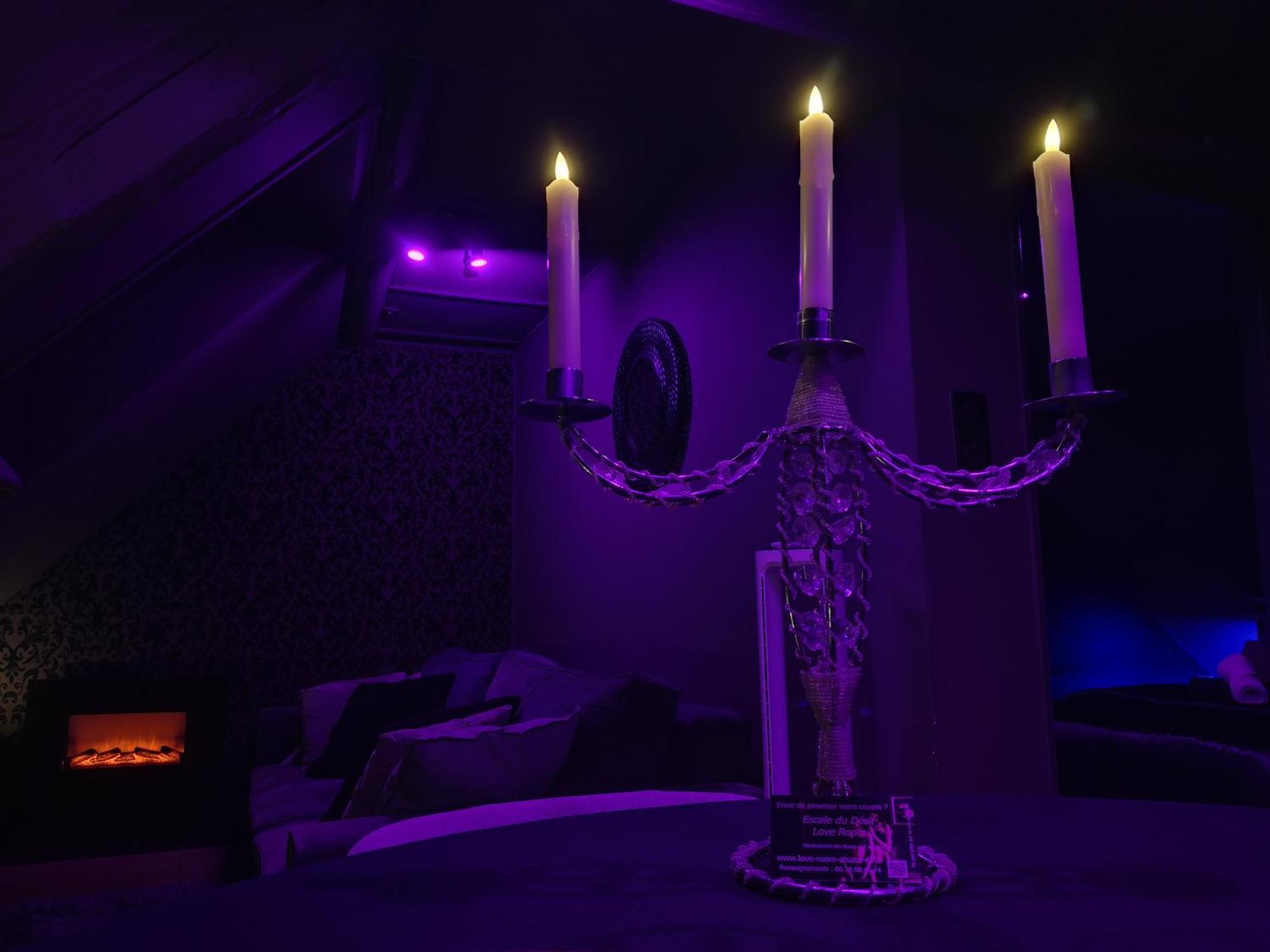 Appartement Love-room-alsace-67 L'escale Du Desir - Balancoire D'amour, Croix De Saint Andre, Menottes Et Fauteuil Tantra