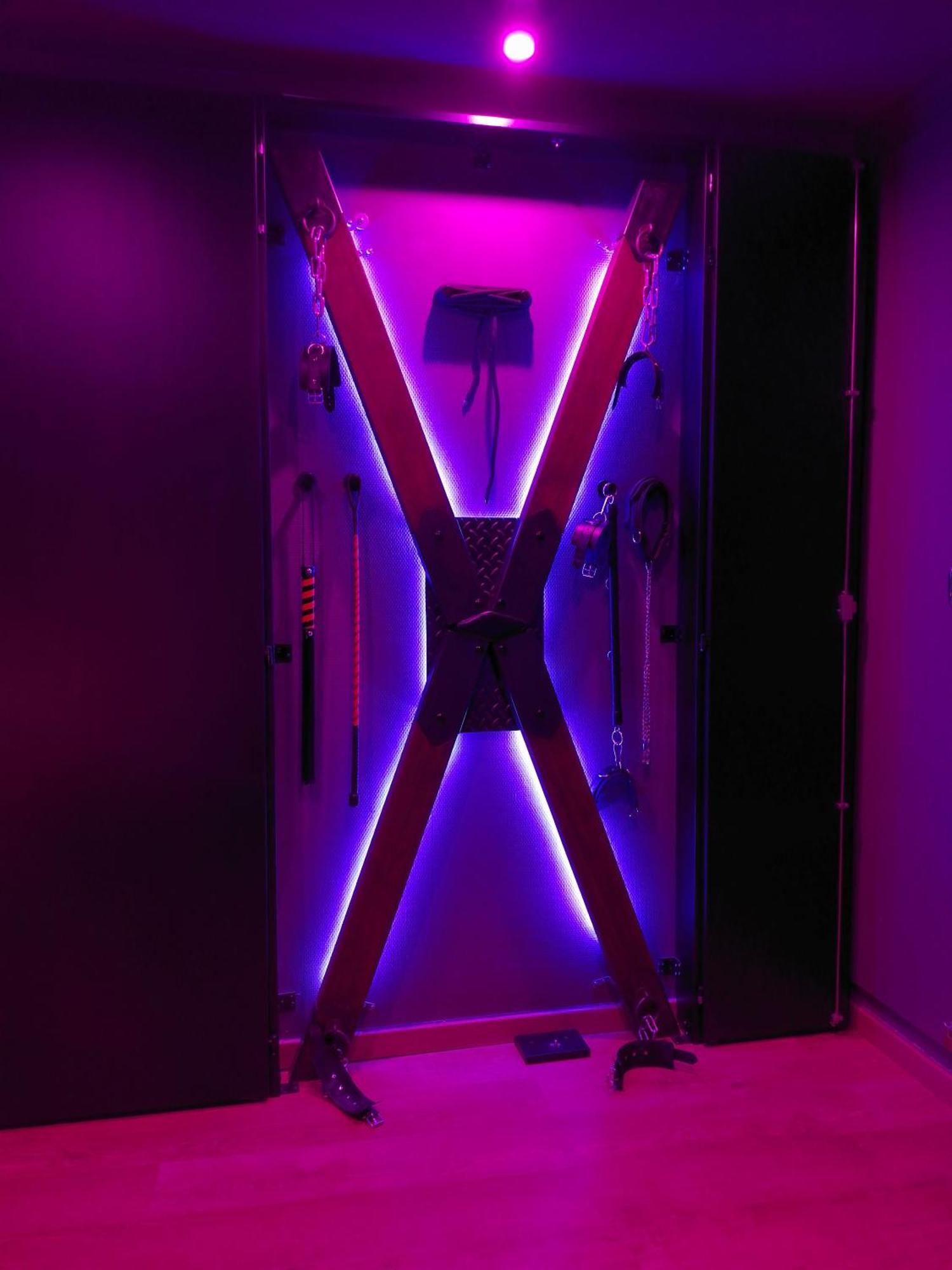 Love-room-alsace-67 L'escale Du Desir - Balancoire D'amour, Croix De Saint Andre, Menottes Et Fauteuil Tantra