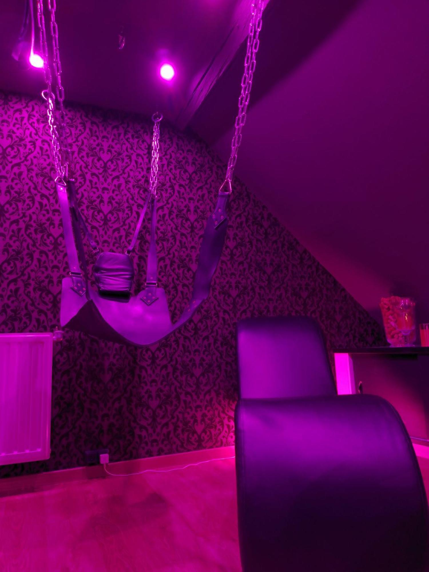 Love-room-alsace-67 L'escale Du Desir - Balancoire D'amour, Croix De Saint Andre, Menottes Et Fauteuil Tantra Appartement Niederbronn-les-Bains